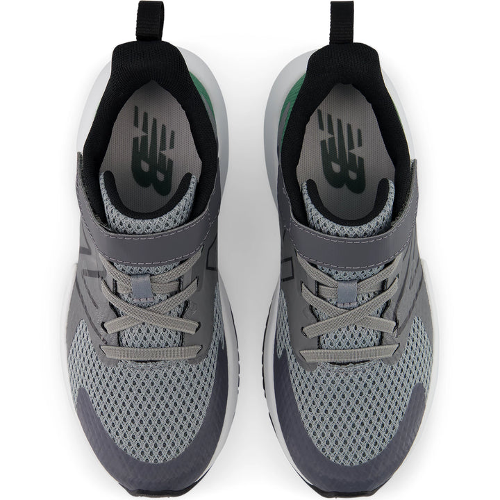 Top of New Balance Kids&
