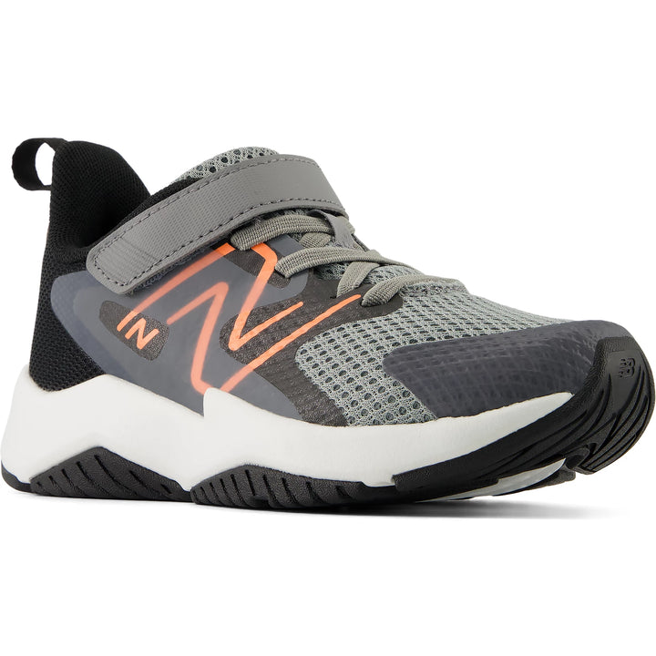 Front angle of New Balance Kids&