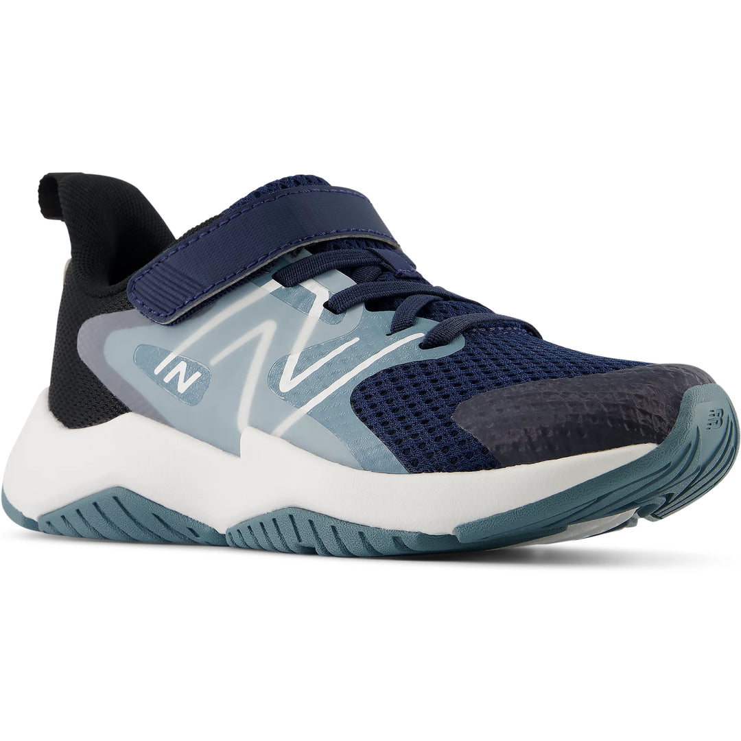 Front angle of New Balance Kids&