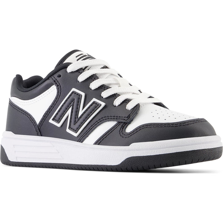 Front angle of New Balance Kids&