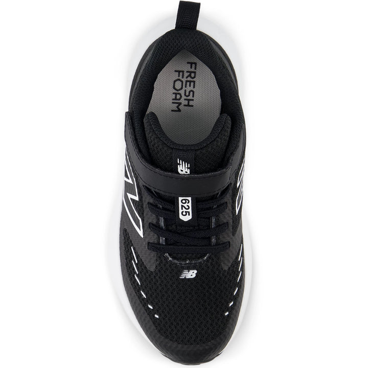 Top of New Balance Kids&