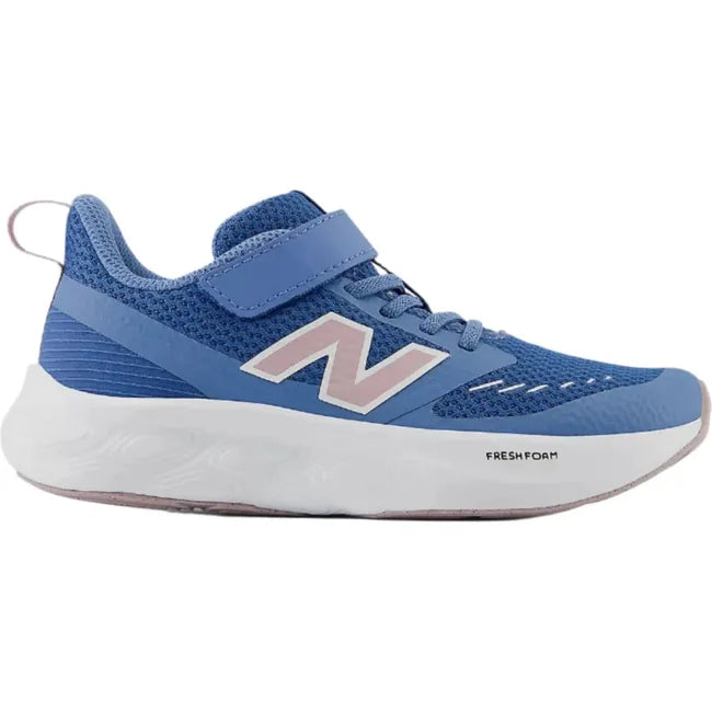 Lateral side of Little Kids New Balance Fresh Foam 625 Running Shoe in blue with white sole