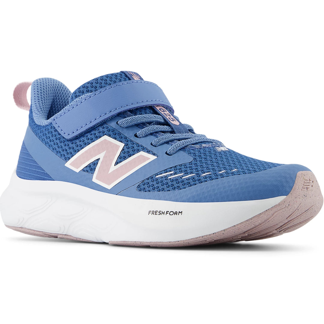 Front angle of New Balance Kids' Fresh Foam 625 running shoe in Sea Stone/Twilight Haze