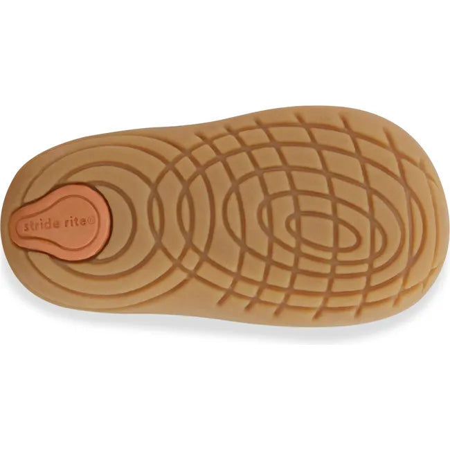 Sole of Stride Rite Kids Shoes Martin Boot with tan gum buttom sole. Flexible for new walkers