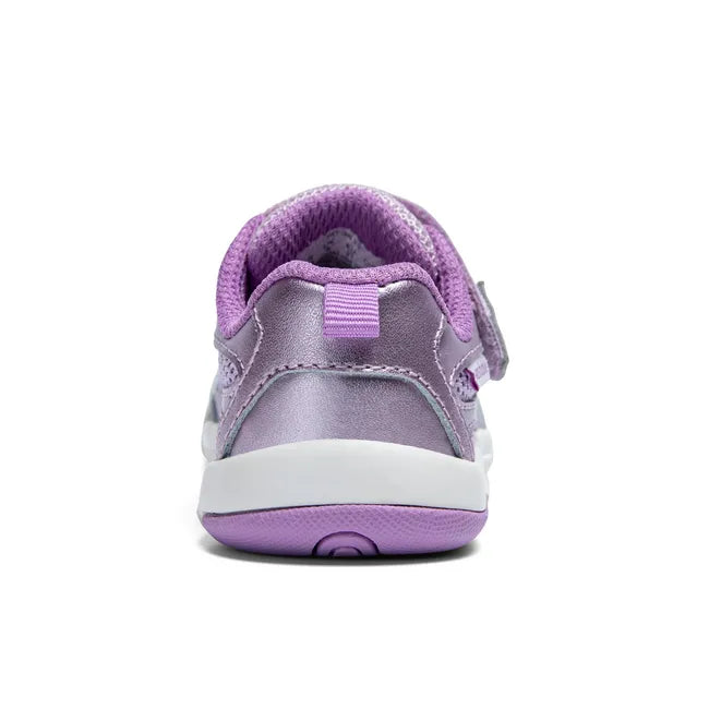 Heel of Stride Rite Kids’ Ian 2.0 Sneaker in Purple with velcro strap and elastic laces