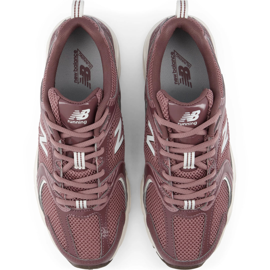 Top of New Balance Unisex 530 sneaker in Fast Track/Pebble