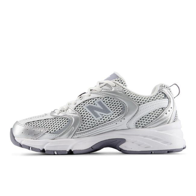Medial profile of New Balance 530 in grey