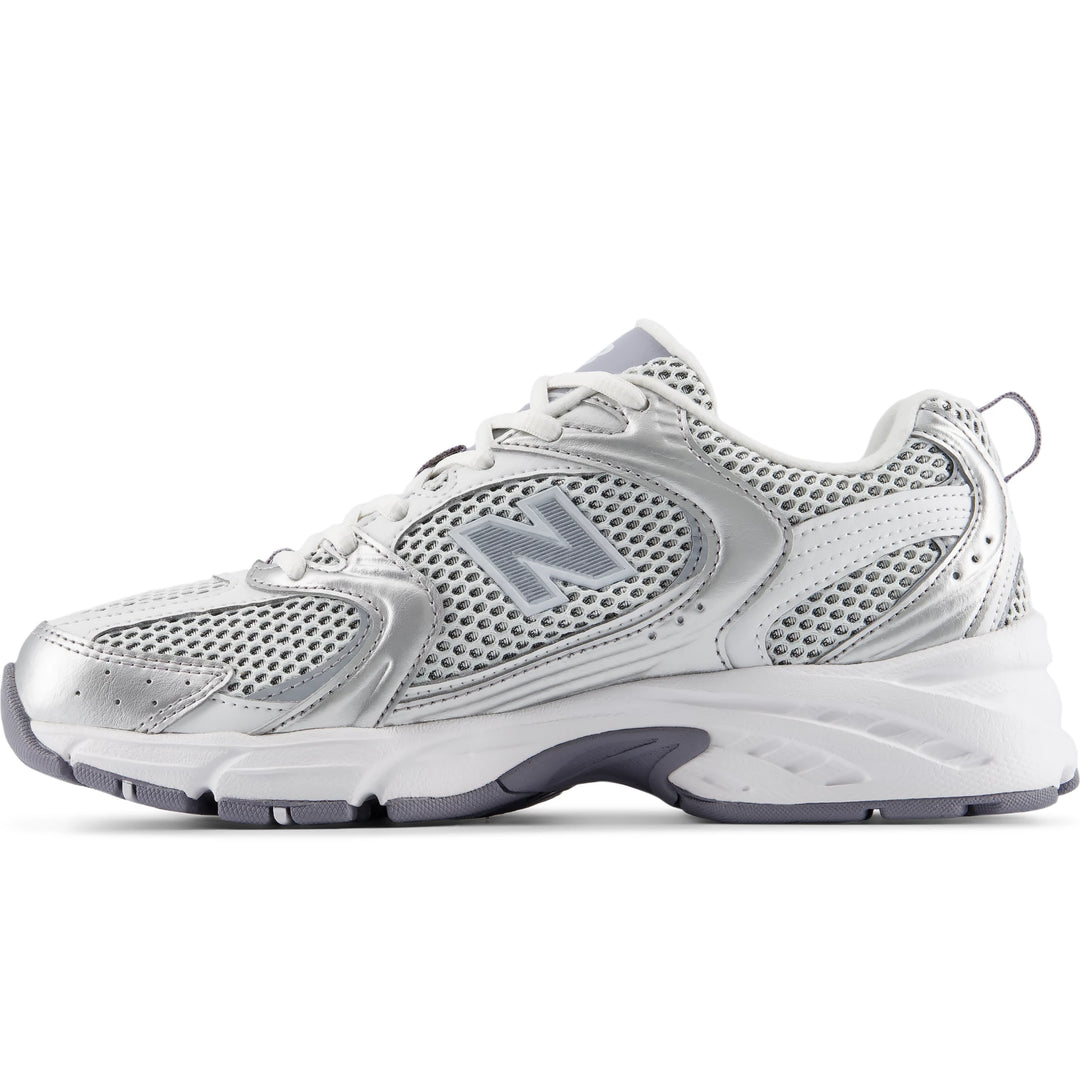 Inside of New Balance Unisex 530 sneaker in Grey Matter