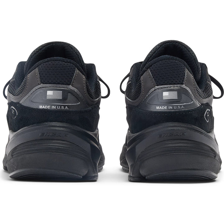 Rear view of New Balance Unisex 990v6 sneakers in Black