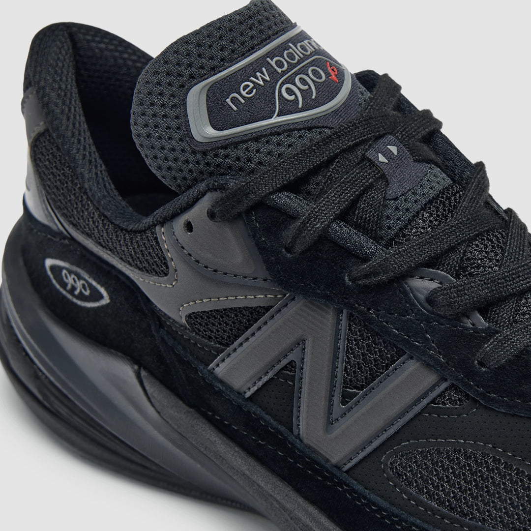 Close-up of New Balance Unisex 990v6 sneaker in Black