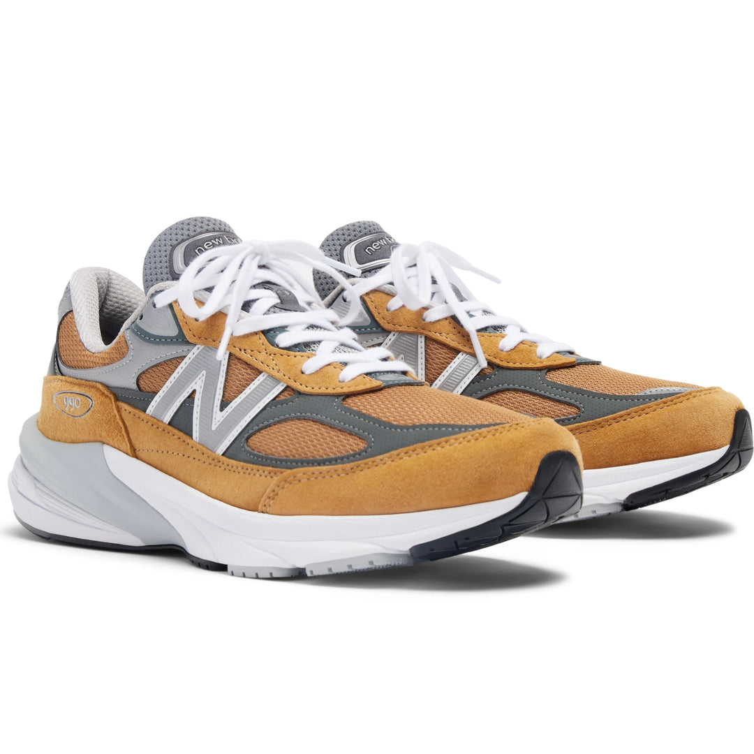 Pair of New Balance Unisex 990v6 sneakers in Workwear/Grey