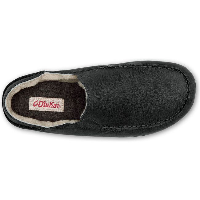 Top down view of mens Olulai Kipuka Hulu Slipper in black nubuck with white shearling inner lining