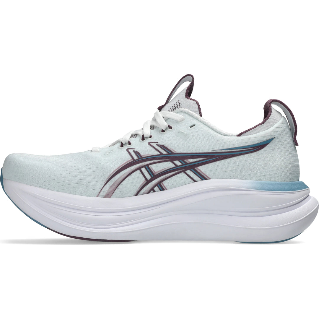 Inside of ASICS Women&