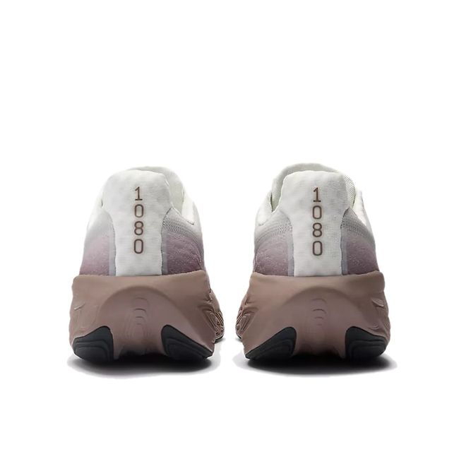 Heels of New Balance Women&