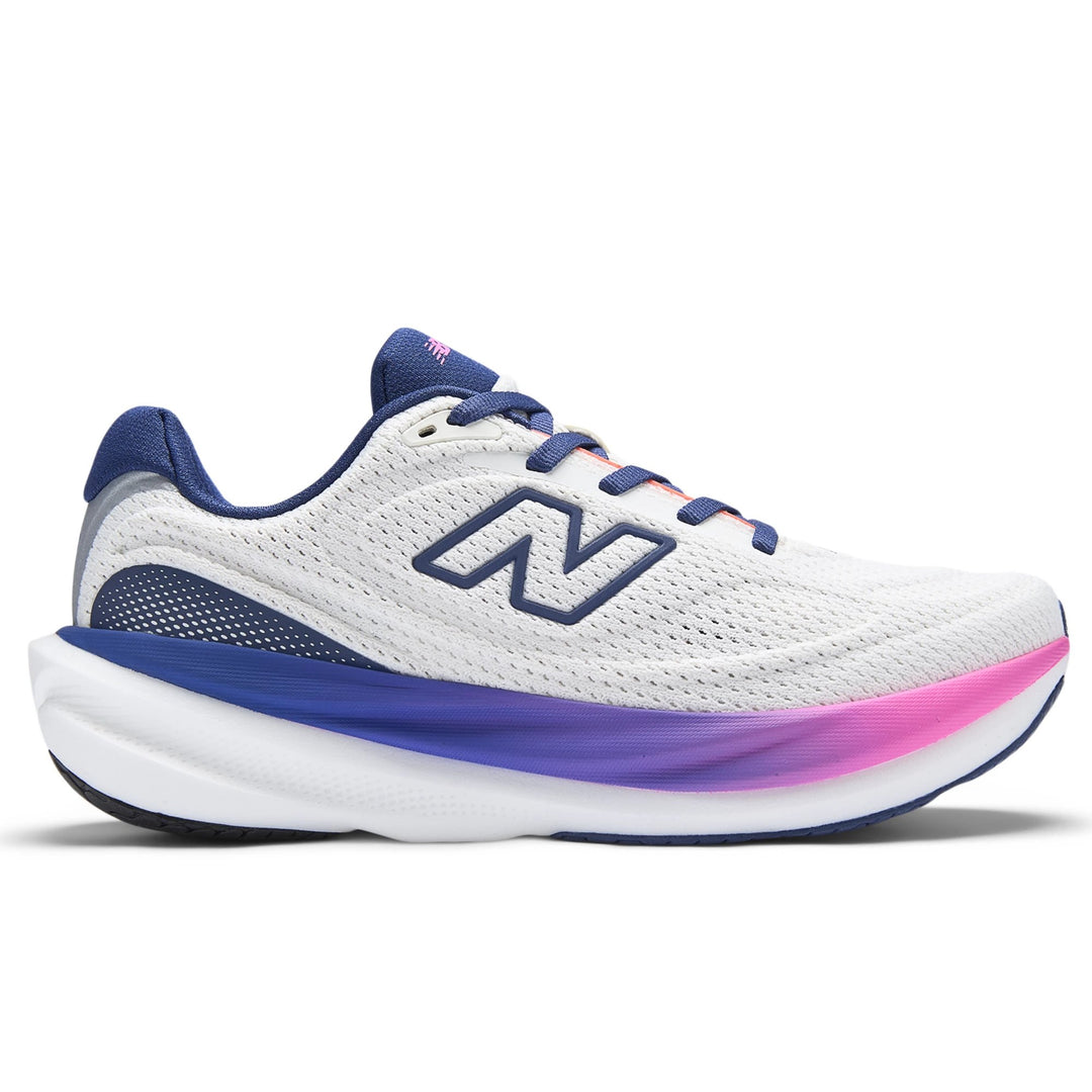 Side of New Balance Women&