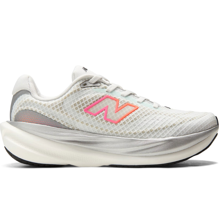 Side of New Balance Women&