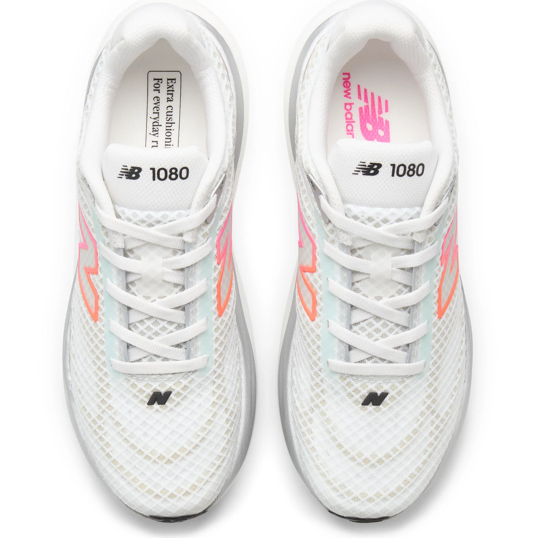 Top of New Balance Women&