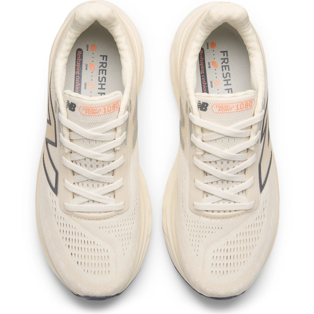 Top of New Balance Women&