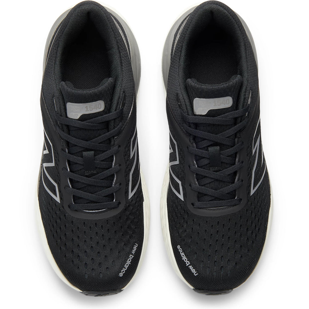 Top of New Balance Women&