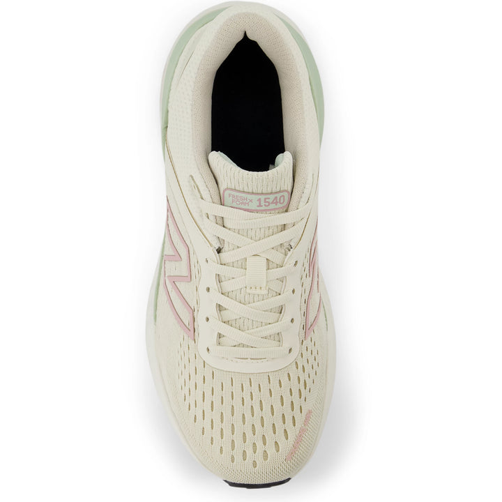 Top of New Balance Women&