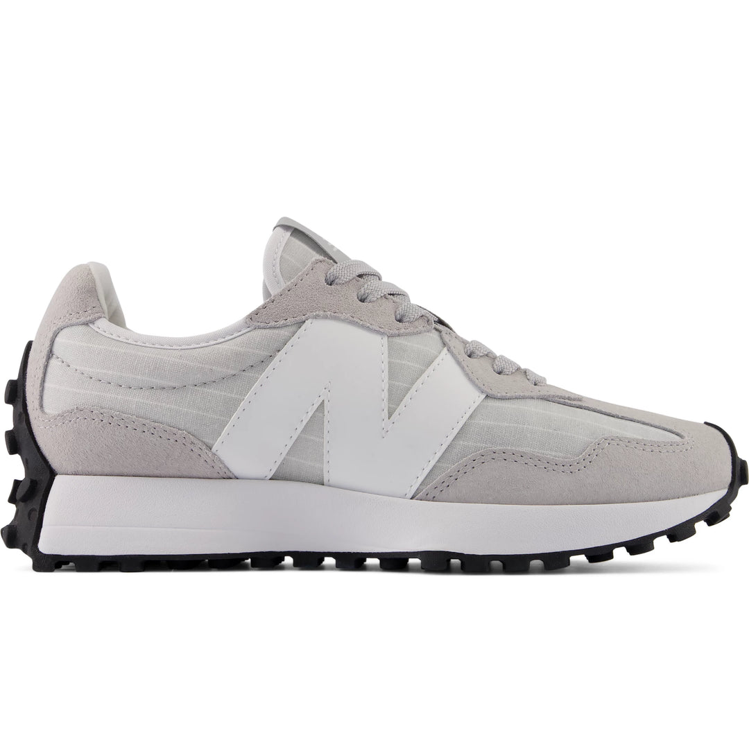 Side of New Balance Women&