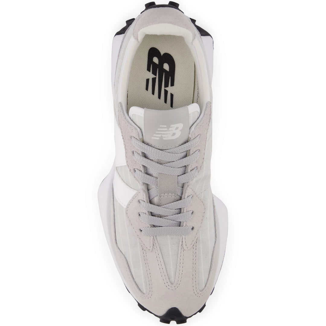 Top of New Balance Women&
