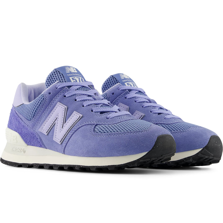 Pair of New Balance Women&