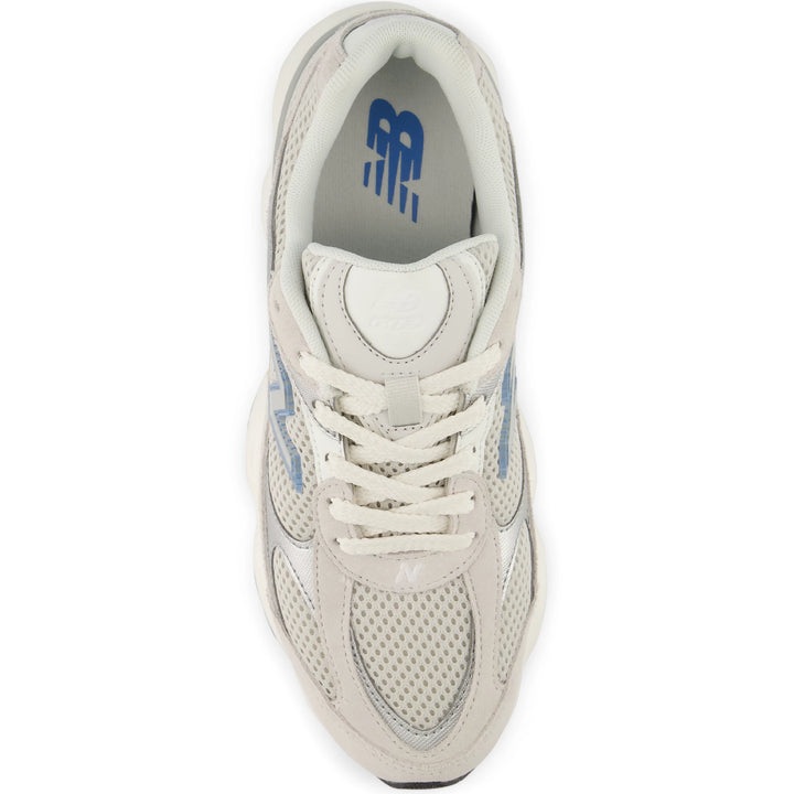 Top of New Balance Women&