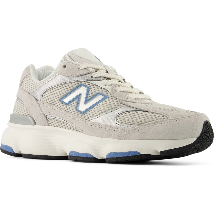 Pair of New Balance Women&