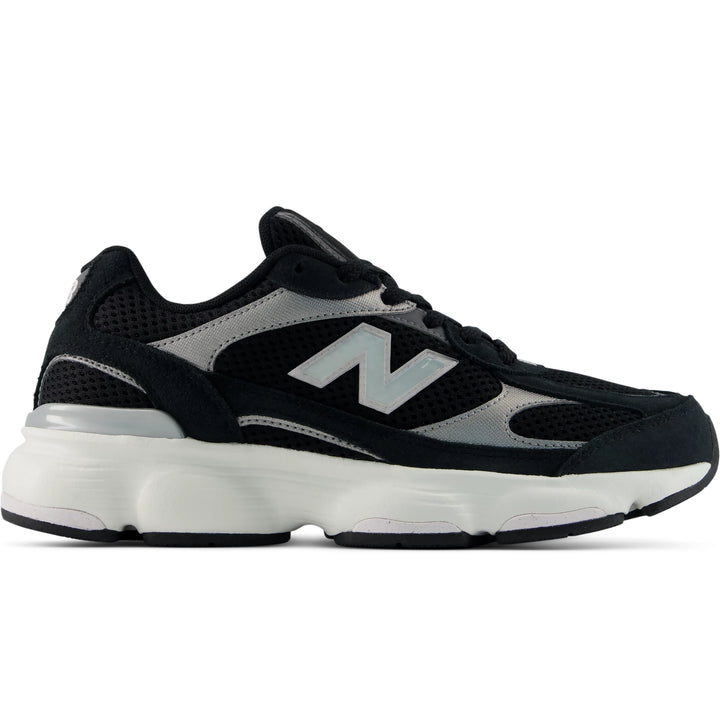 Side of New Balance Women&
