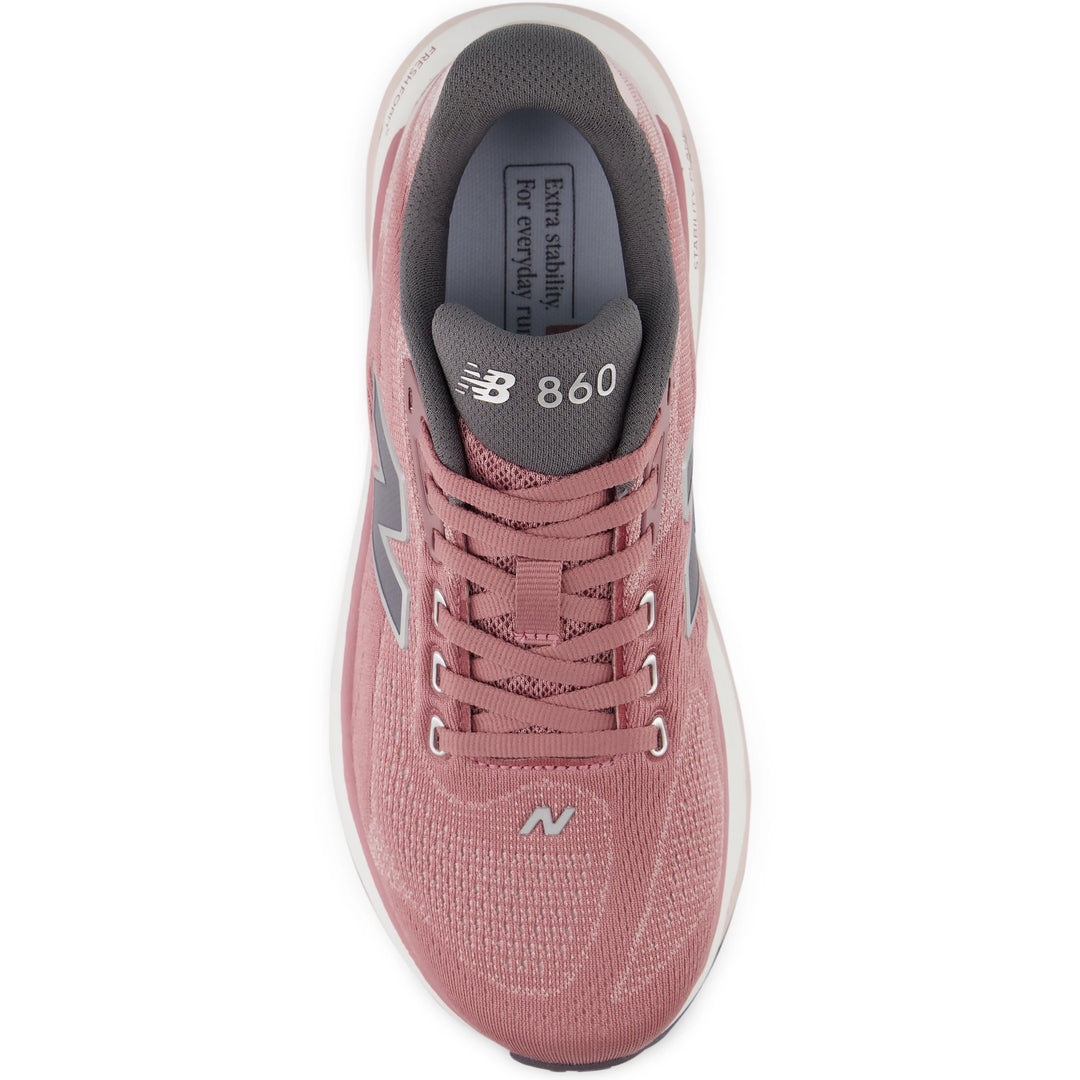 Top of New Balance Women&