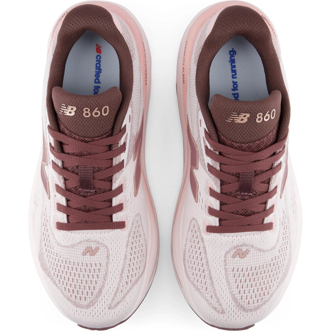 Top of New Balance Women&