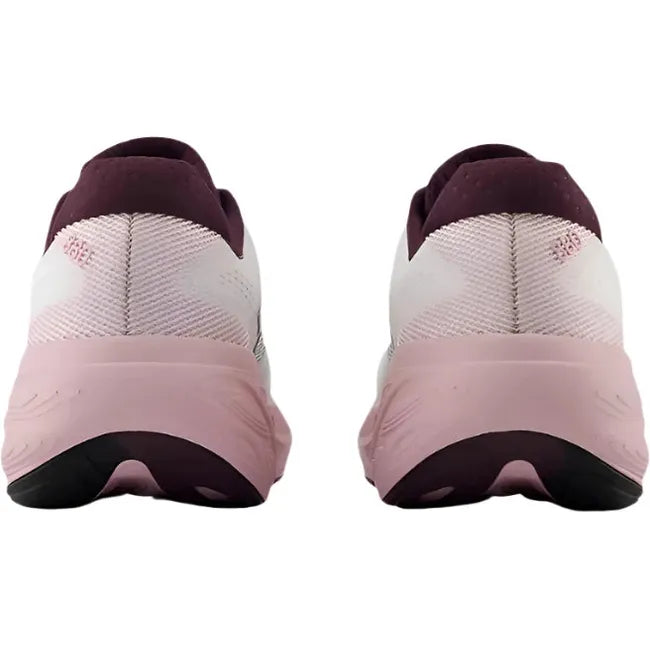 Heels of New Balance Women&