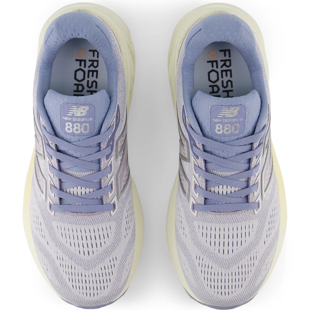 Top of New Balance Women&