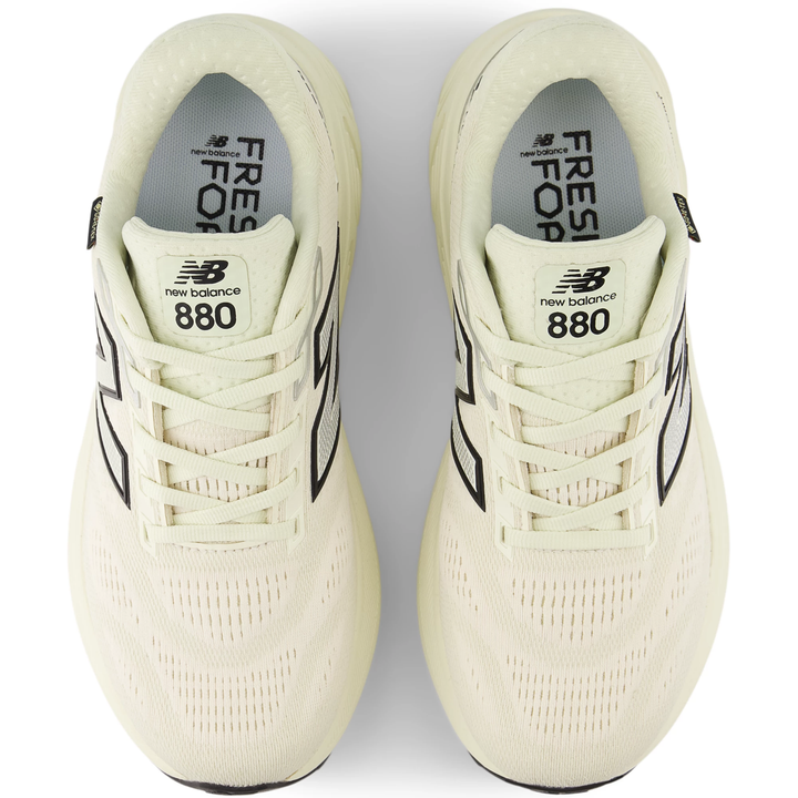 Top of New Balance Women&