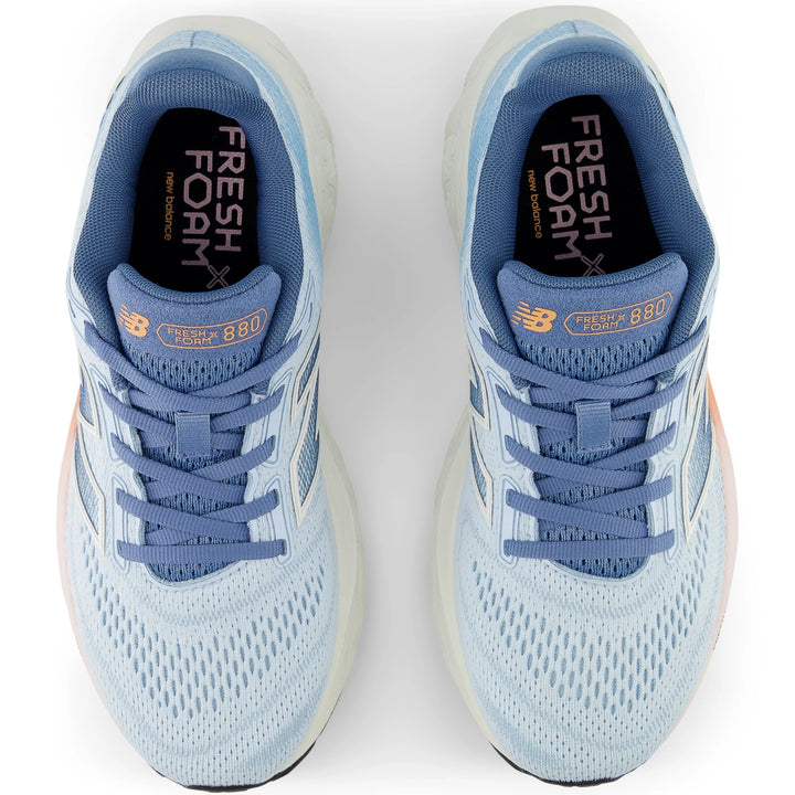 Top of New Balance Women&