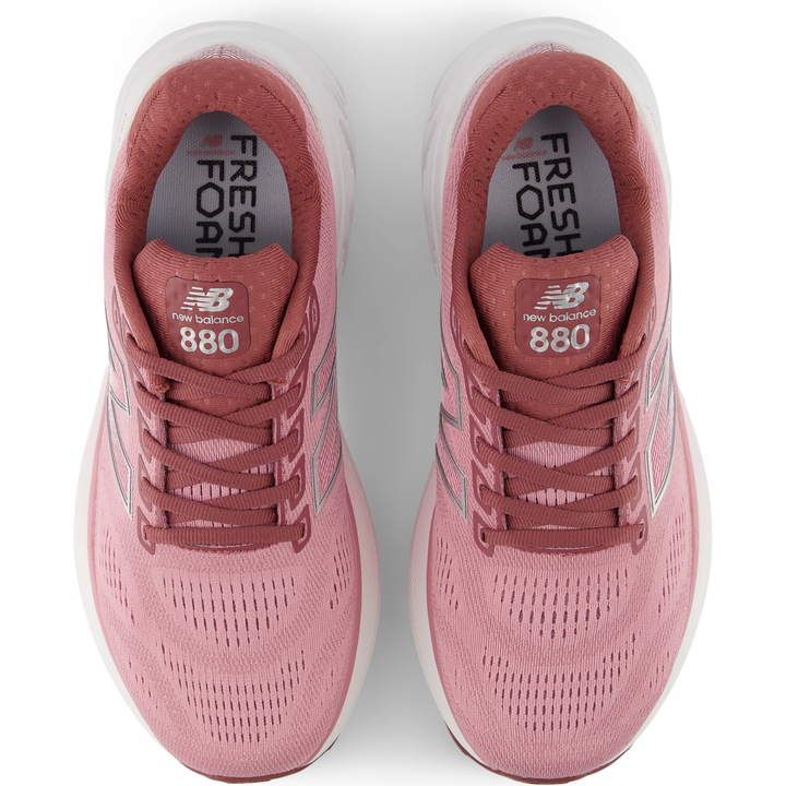 Top of New Balance Women&