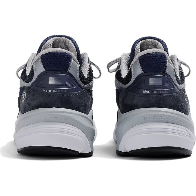 Heels of Women's New Balance 990v6 Running Shoes in navy with white and gray sole