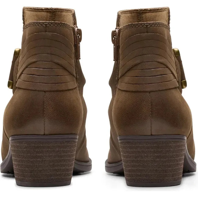 Heels of Women&#39;s Clarks Charleton Rosa Boots in Mushroom brown nubuck leather with block heel
