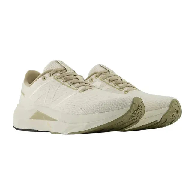 New Balance Women's FuelCell Propel V5 Running Shoe Linen/Gold Metallic/Stoneware WFCPRHL5