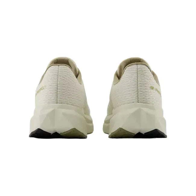 New Balance Women's FuelCell Propel V5 Running Shoe Linen/Gold Metallic/Stoneware WFCPRHL5