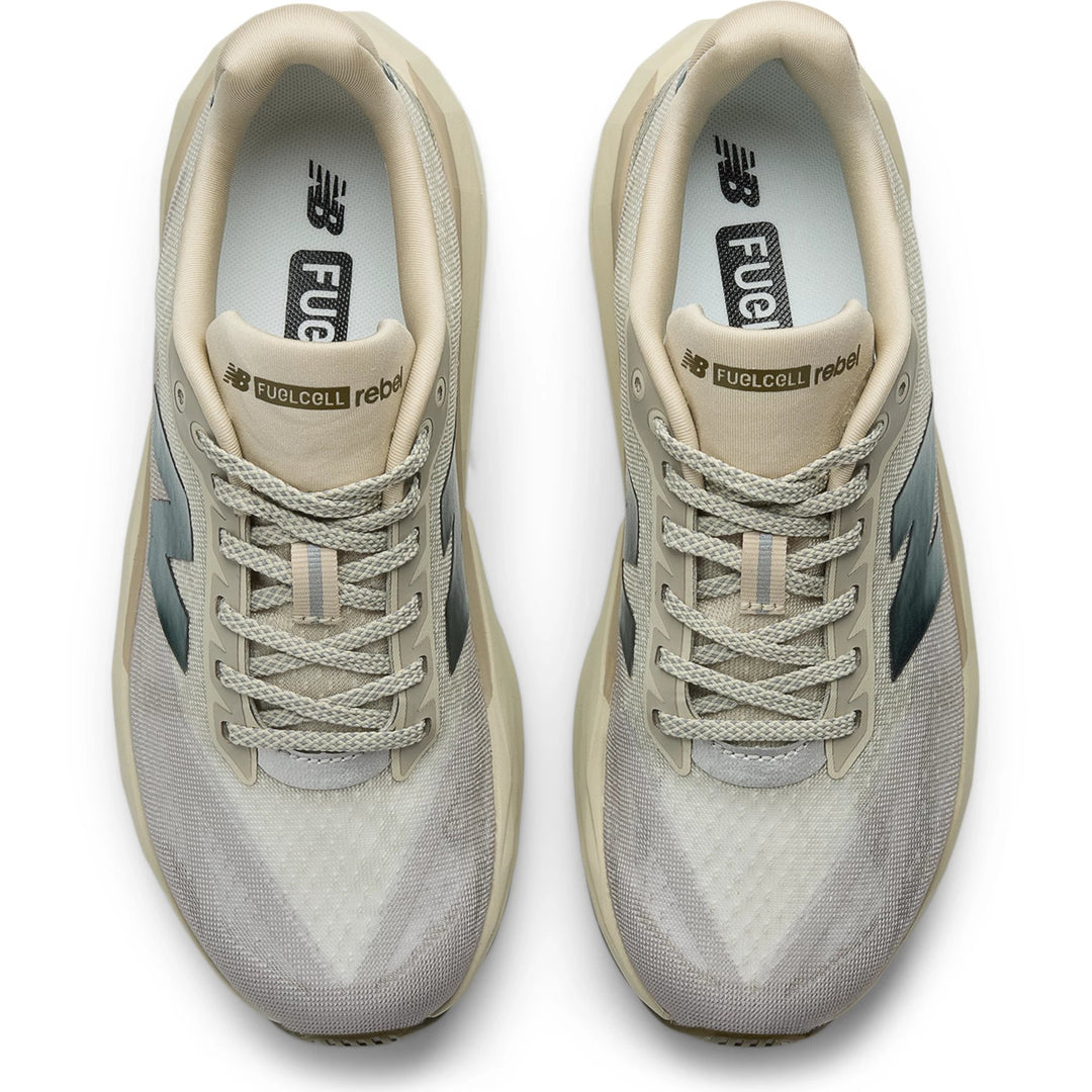 Top of New Balance Women&