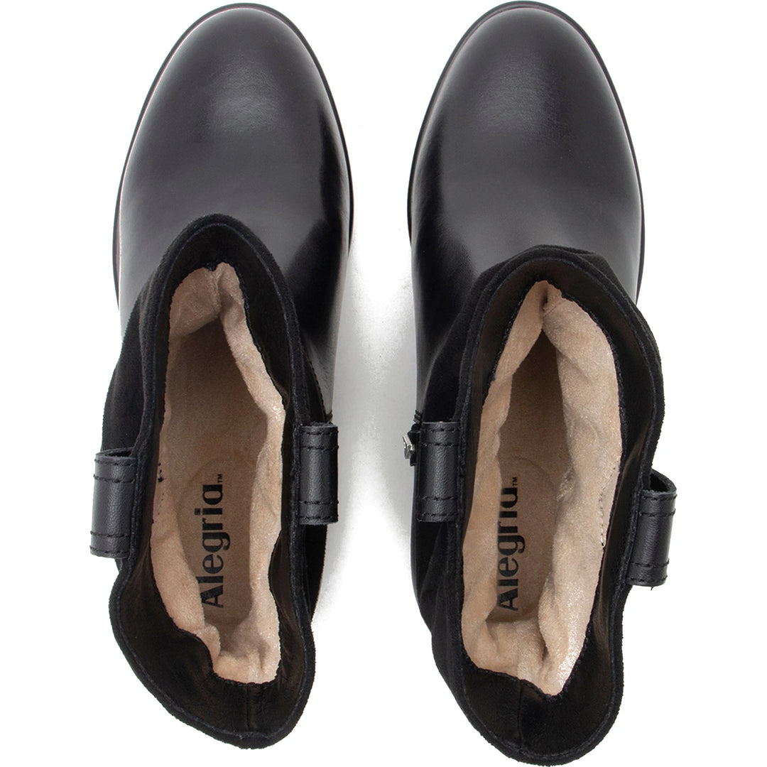 Top-down view of Alegria Women&