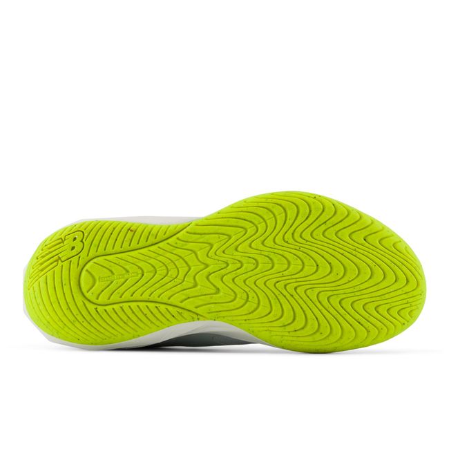 Outsole of the New Balance SmashStep PKL showing the herringbone court tread