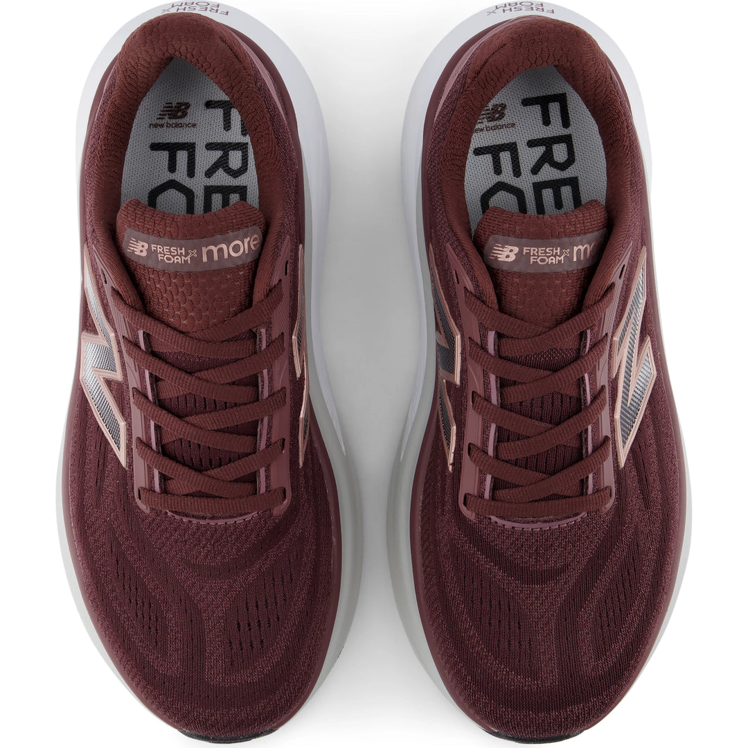 Top of New Balance Women&