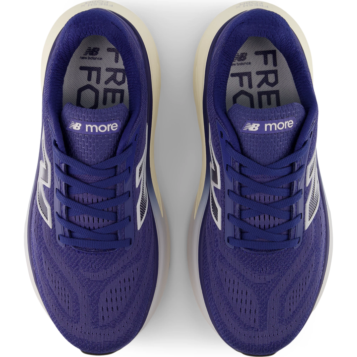 Top of New Balance Women&