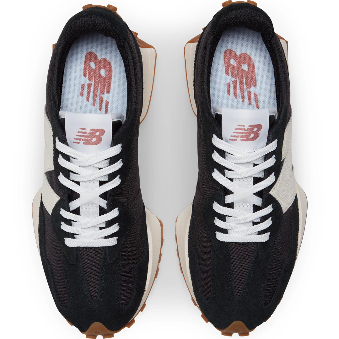 Top of New Balance Women&