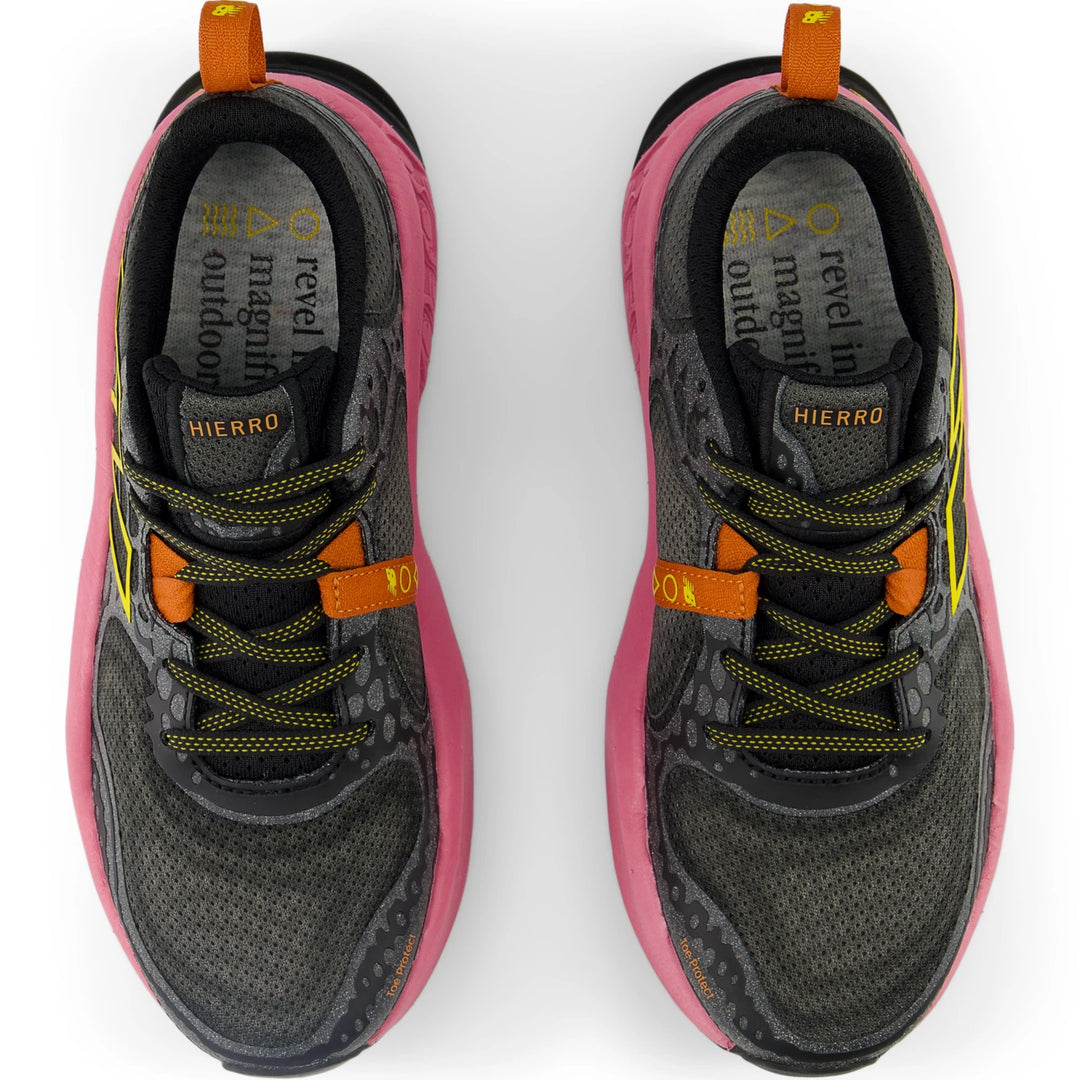 Top of New Balance Women&