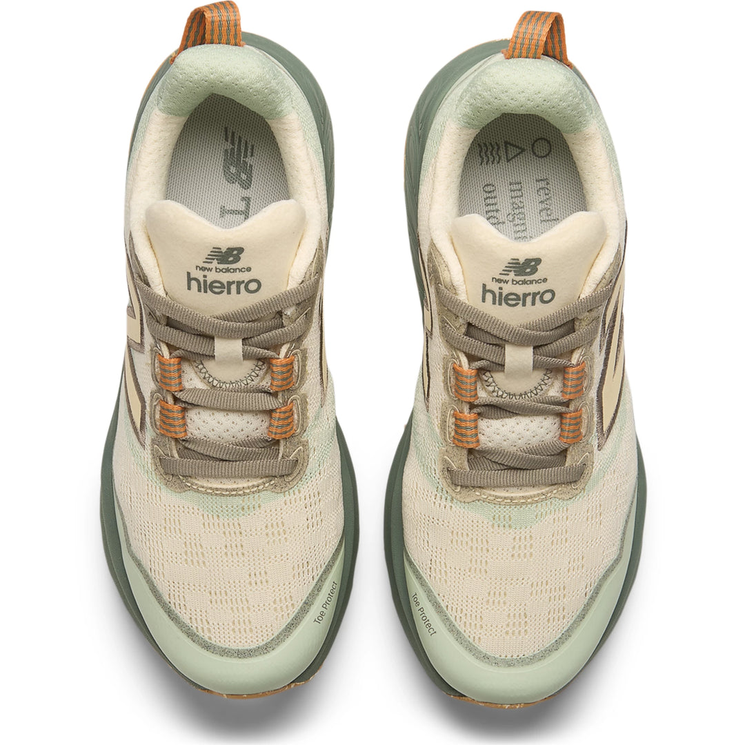 Top of New Balance Women&