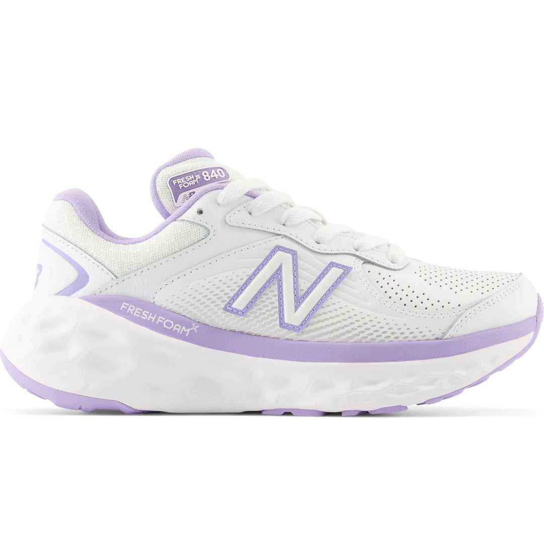 Side of New Balance Women&